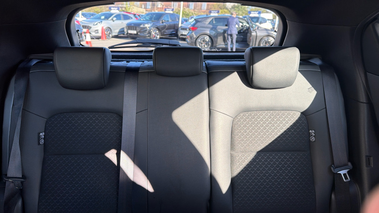 Nissan Juke 1.0 DiG-T 114 N-Connecta 5dr Petrol Hatchback